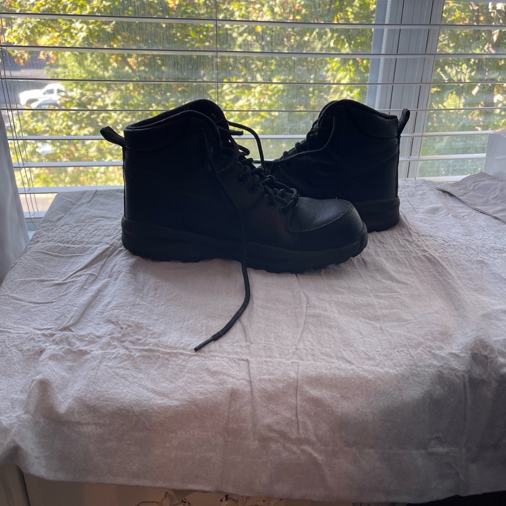 Nike Black Men's Boots
